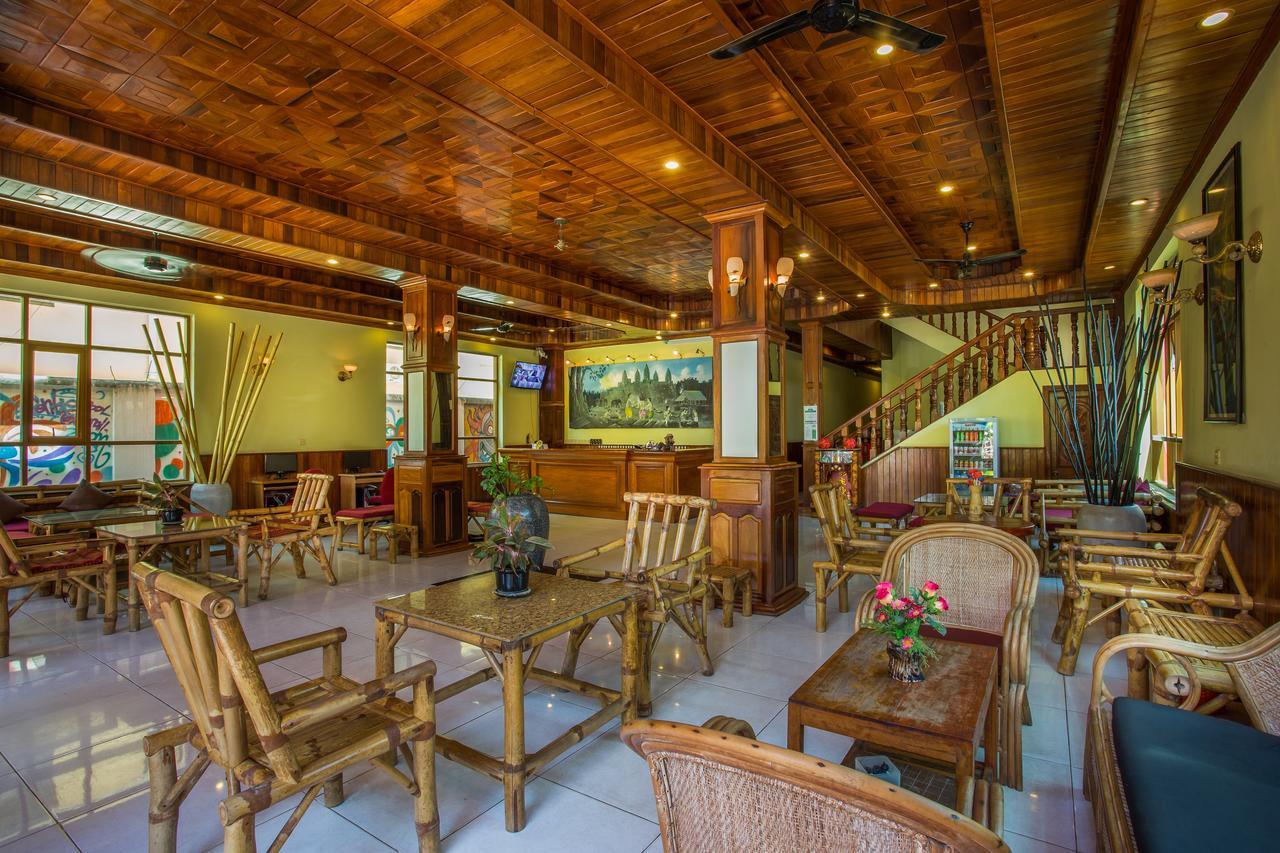 Hotel Side Walk Siem Reap