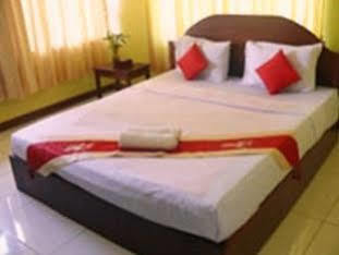 Side Walk Hotel 3*